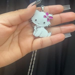 New adorable Hello kitty necklace